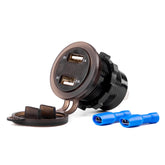 Vanntett USB-lader med digitalt voltmeter og to USB-porter