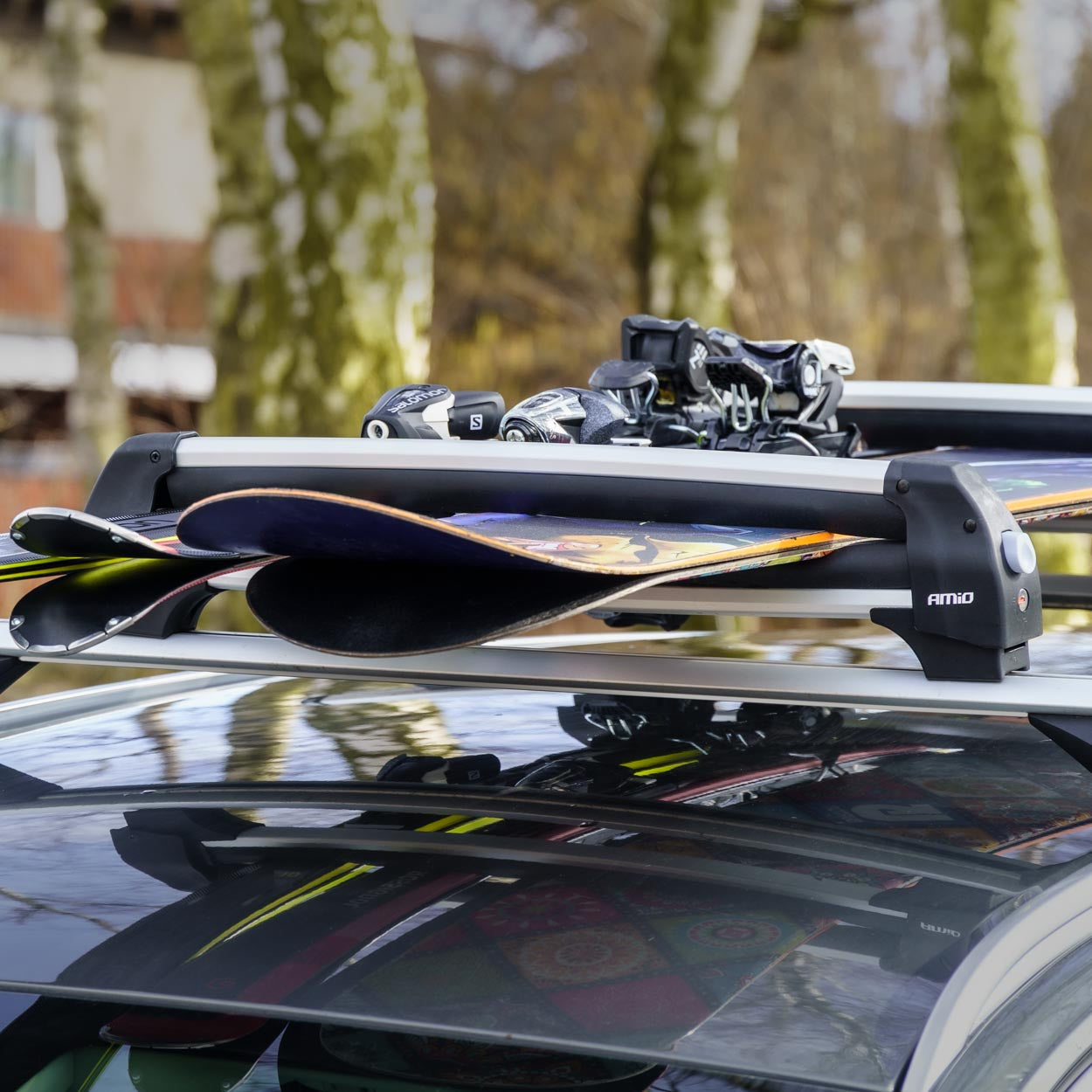 Skiholder til op til 3 snowboards