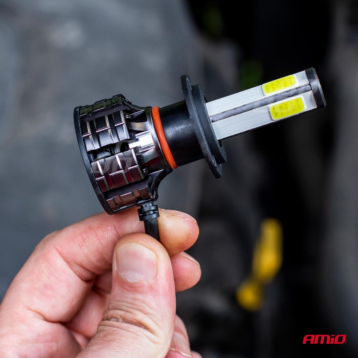 Montering af HB4 COB LED-pære