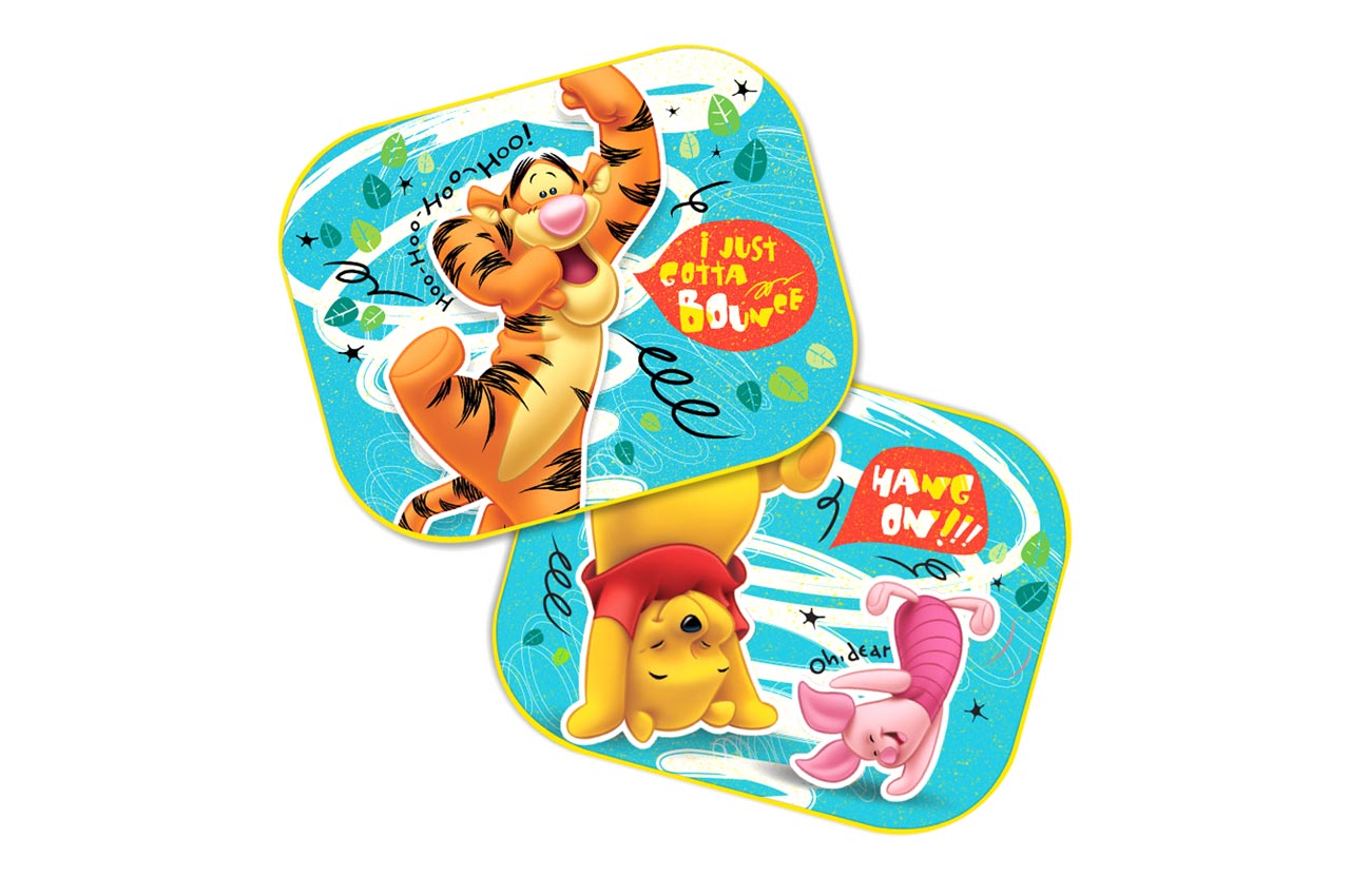 To solskjermer til bil med Winnie the Pooh-motiv